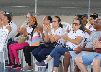 Ação do projeto Univale na Praça celebra mês da pessoa idosa com dinâmicas e prevenção a quedas