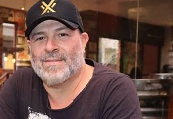 Um mês após ser baleado, Mingau continua na UTI e respira com ajuda de aparelhos