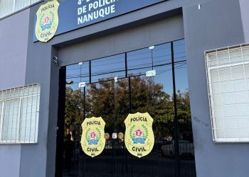 Pai é preso por suspeita de castigar e torturar filho diagnosticado com raquitismo