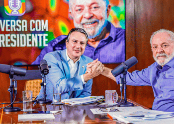 Argentina precisa de presidente que respeite a democracia, diz Lula