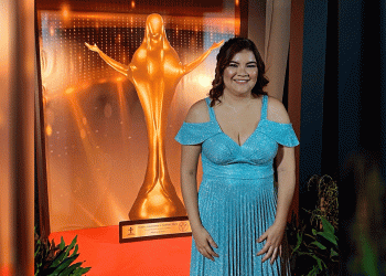 No início do mês deste mês a cantora participou do Troféu Louvemos, uma das principais premiações da música Católica no país.