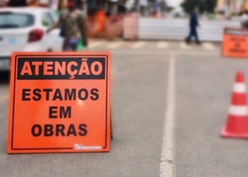 SAAE interdita trecho da rua Israel Pinheiro no bairro São Pedro