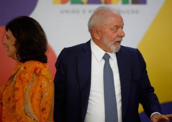 Saúde é principal problema do país; Lula derrapa em segurança e corrupção, segundo Datafolha