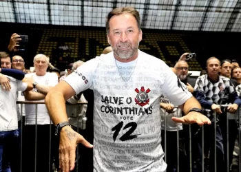 Corinthians faz tour nas Américas em busca de reforços