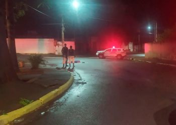 Homem é morto após ser atingido por sete disparos de arma de fogo