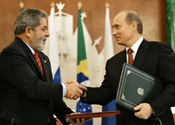 ‘Pode ou não acontecer’, diz Lula sobre prisão de Putin se russo viajar ao Brasil