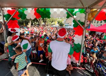 Natal das Crianças entrega cerca de 3 mil brinquedos para crianças 
