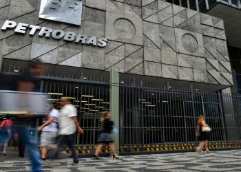 Petrobras abre concurso público para nível técnico com salário de mais de R$ 5 mil