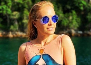 Angélica defende a legalização do aborto durante o Roda Viva