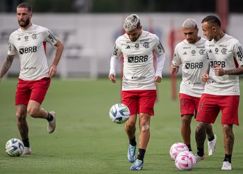 Arrascaeta diz que Flamengo prometeu a 10, mas a deu a Gabigol