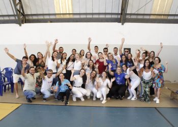 ‘Natal Encantado’ proporciona confraternização no encerramento das atividades de 2023 em programa da Univale para idosos 