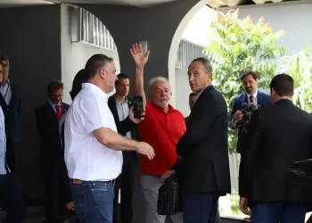 Lula viaja para base militar no Rio para recesso de fim de ano