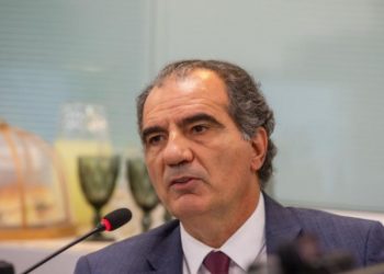 Presidente do STJD assina termo e comanda CBF até nova eleição