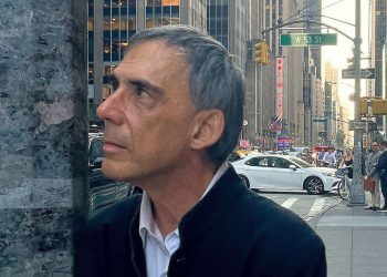 Coletânea ‘Arnaldo Antunes nos Titãs’ é anacrônica no streaming