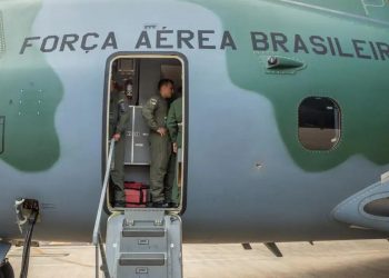Voo para resgatar mais brasileiros em Gaza decola na quinta