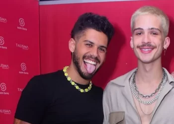 Zé Felipe diz que ama João Guilherme mais do que política na Festa Spotify