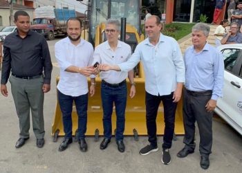 Romeu Zema visita obras de cinco cidades do Vale do Rio Doce nesta sexta-feira