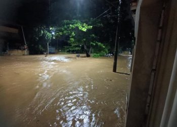 Córrego do Onça invade ETA do Penha e abastecimento está suspenso na região