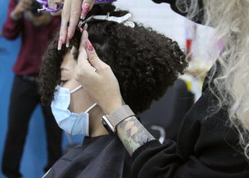 Curso gratuito de estética será oferecido no CEU das Artes em abril; confira