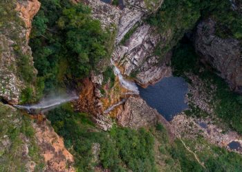 Conceição do Mato Dentro, no interior de Minas Gerais, é um destino turístico que oferece uma combinação de belezas naturais, história e cultura.
