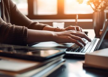 UFJF divulga edital com mais de 900 vagas em cursos de graduação por EaD gratuito