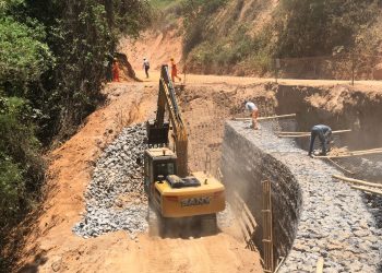 Obras de pavimentação da AMG-4030 avançam no Vale do Aço