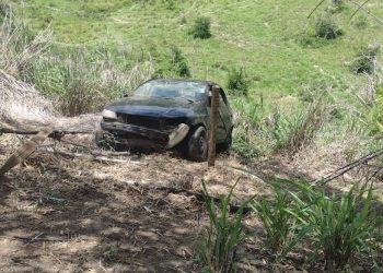 Idosa morre após automóvel cair em ribanceira na MGC-418