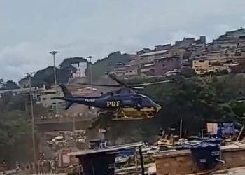 Helicóptero da PRF cai ao resgatar vítima de acidente