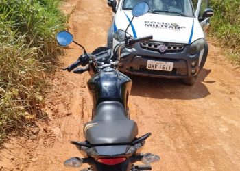 Homem furta moto em clube e acaba preso