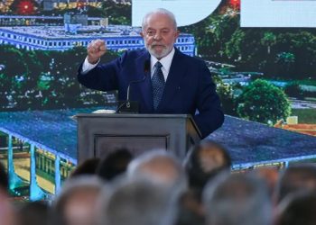 Lula defende união contra crime organizado em ligação com presidente do Equador