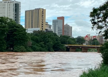 Rio Doce pode atingir cota de inundação nesta sexta-feira