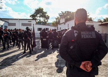 Governo de Minas nomeia mais 1 mil novos policiais penais
