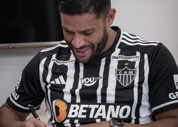 Hulk renova com o Atlético-MG até dezembro de 2026