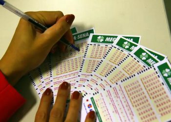 Mega-Sena pode pagar neste sábado prêmio de R$ 110 milhões
