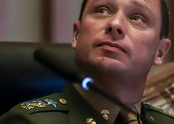 Cid e auxiliares de Bolsonaro monitoraram Moraes e orientaram manifestantes golpistas