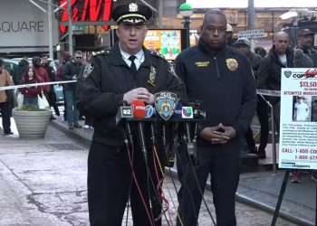 Turista brasileira é baleada na Times Square, em Nova York, diz jornal; veja vídeo