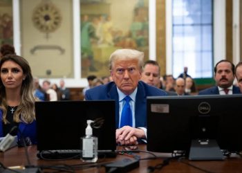 Trump é condenado a pagar US$ 355 milhões por fraude empresarial