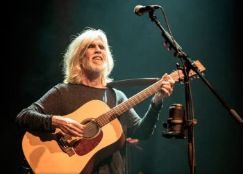 Valadares recebe show especial de Oswaldo Montenegro em sua turnê de 50 anos