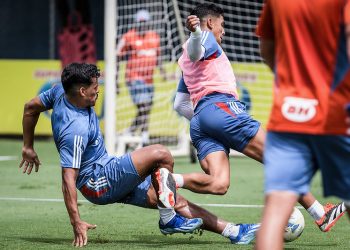 Com melhor campanha na primeira fase, Cruzeiro inicia decisão