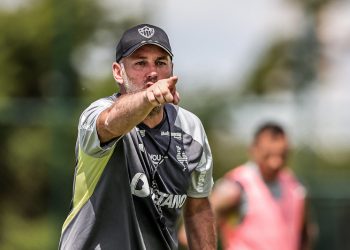 Milito estreia pelo Galo neste sábado, no primeiro duelo da final