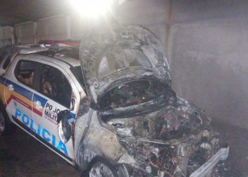 Grupo ataca quartel e incendeia viatura da PM em Periquito