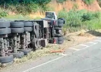 Acidente na BR-116 deixa três pessoas feridas e uma morta em Valadares