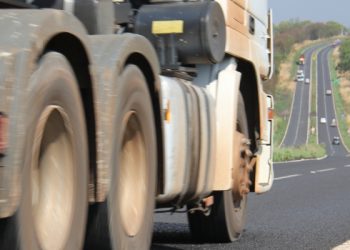 Condutores das categorias C, D e E têm novos prazos para a realização do exame toxicológico