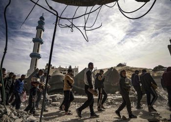 OMS alerta que crianças estão morrendo de fome no norte de Gaza