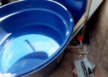 Falta de água incomoda moradores há meses