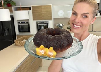 Ana Hickmann desmente boatos de gravidez após assumir namoro com Edu Guedes