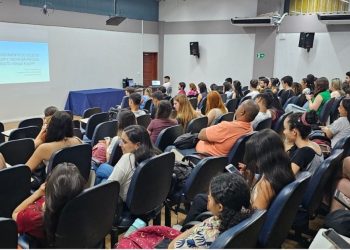Aula aberta do curso de Farmácia da Univale discute caso de sucesso do medicamento Vonau Flash