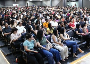Em aula magna na Univale, Reginaldo Lopes discute mudanças no sistema tributário