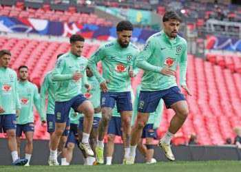 Brasil encerra preparação para enfrentar Inglaterra; veja o time de Dorival