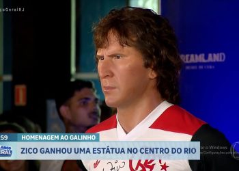 Ídolo do Flamengo, Zico ganha estátua de cera e relembra frustração na Olimpíada do Rio